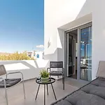 Avona, Kastraki Naxos, By Naxosvibe *